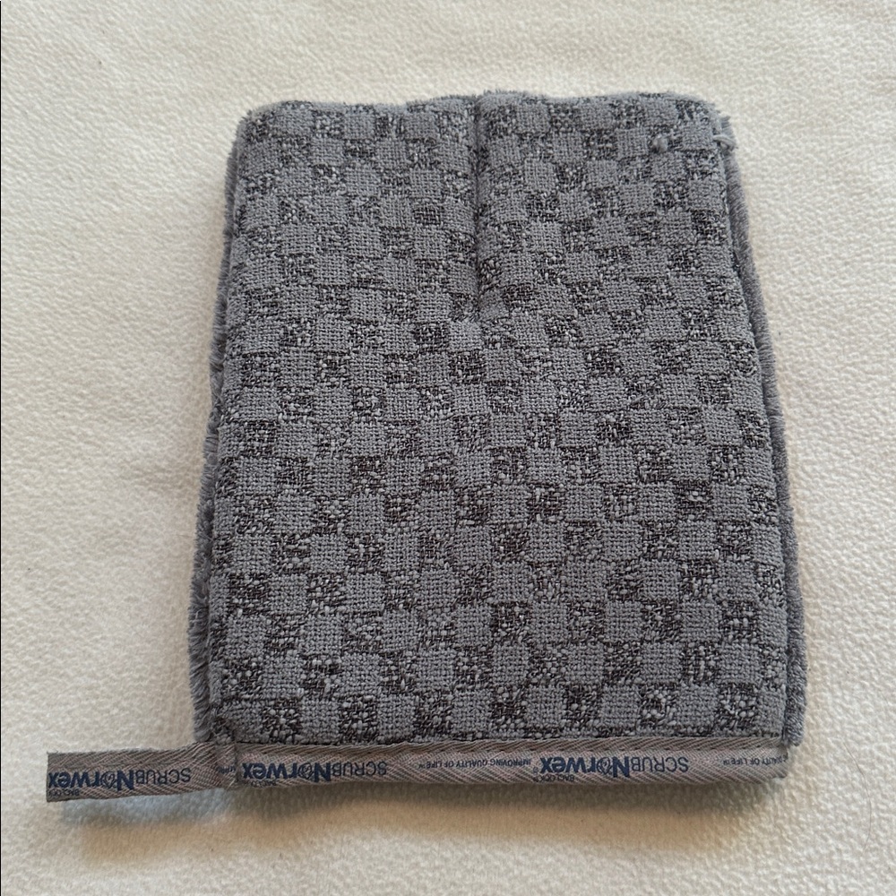 Norwex Bathroom Scrubbing Mitt